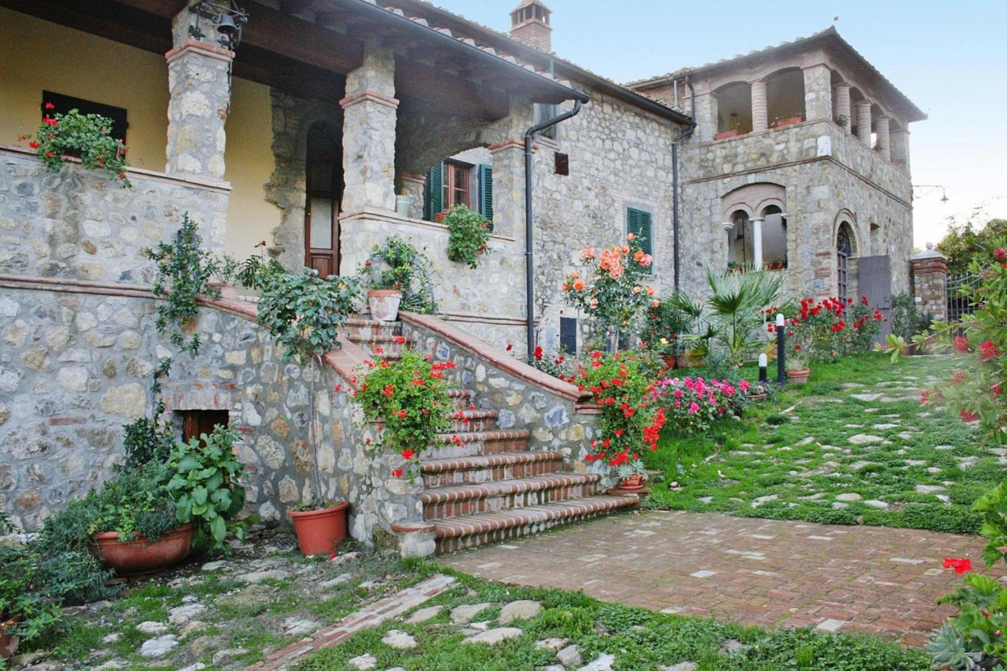 Apartment In Chiusdino With Terrace Bagian luar foto